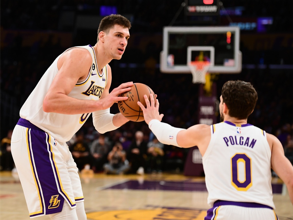 欧冠缺席的 欧冠缺席的